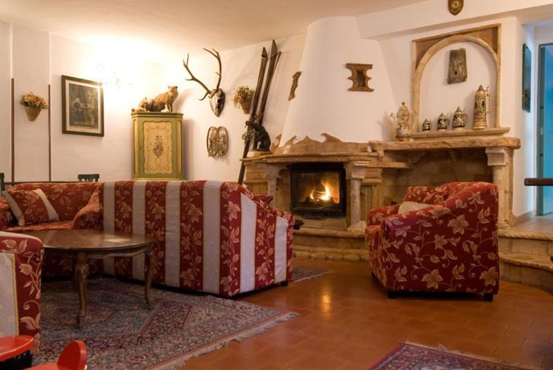 Lh Albergo Il Paradiso Pescasseroli Εξωτερικό φωτογραφία