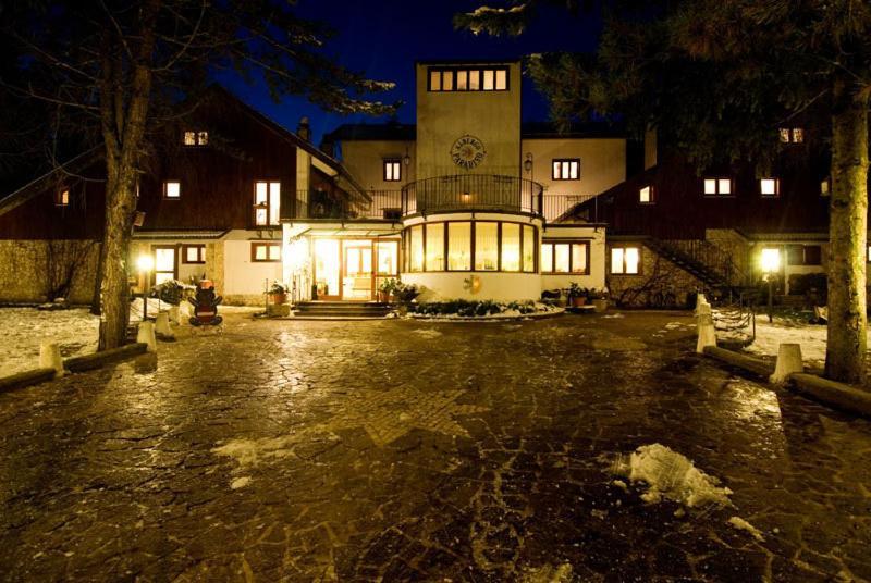 Lh Albergo Il Paradiso Pescasseroli Εξωτερικό φωτογραφία