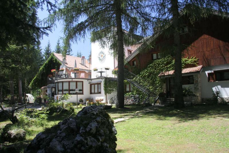 Lh Albergo Il Paradiso Pescasseroli Εξωτερικό φωτογραφία