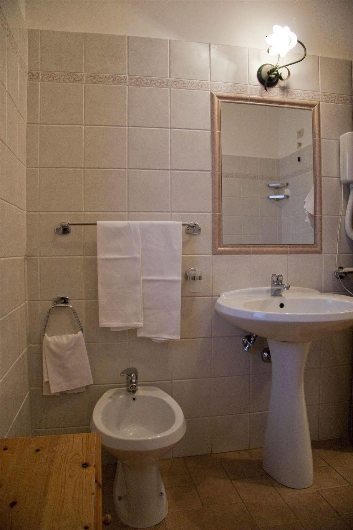 Lh Albergo Il Paradiso Pescasseroli Εξωτερικό φωτογραφία
