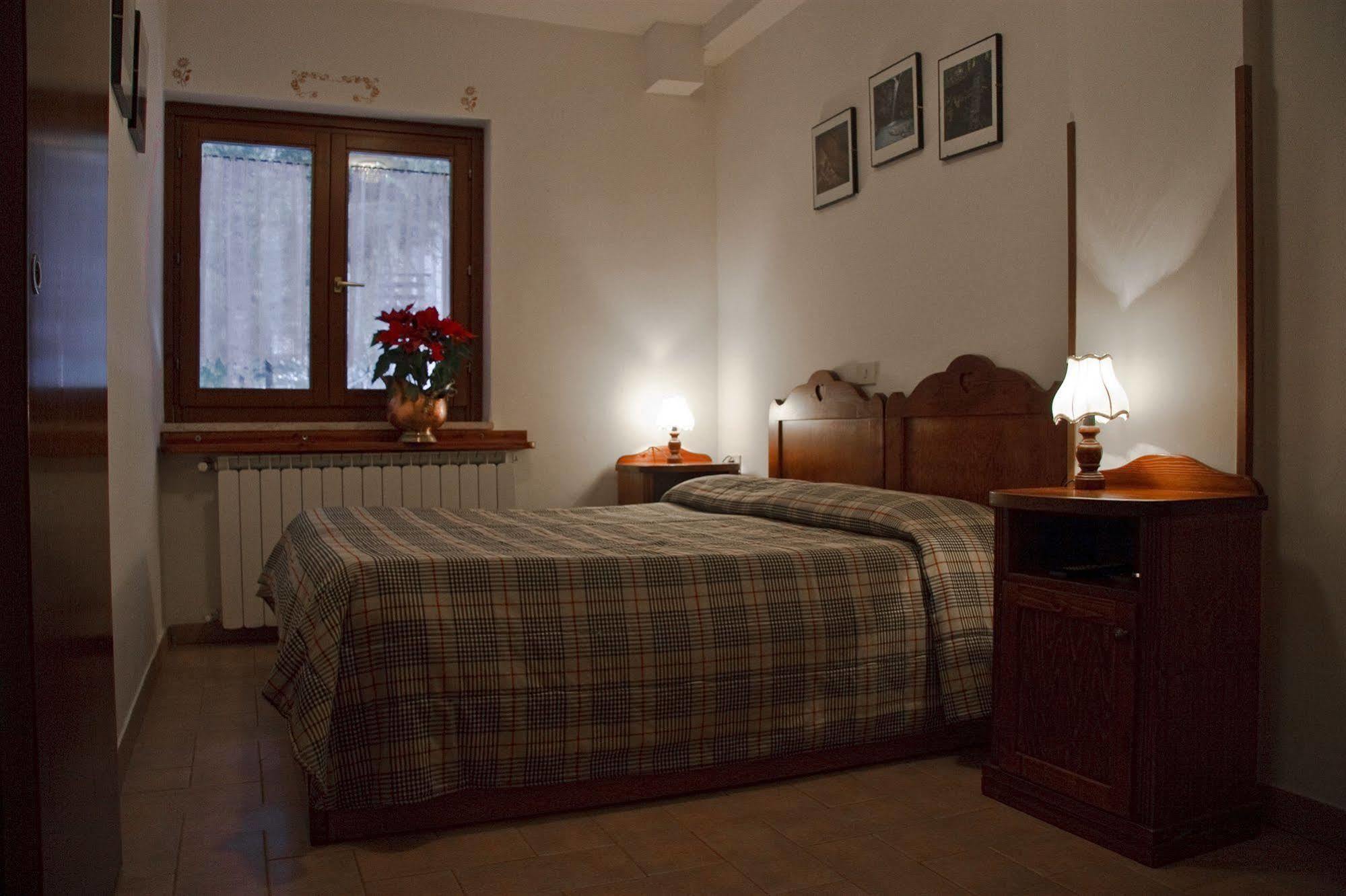 Lh Albergo Il Paradiso Pescasseroli Εξωτερικό φωτογραφία